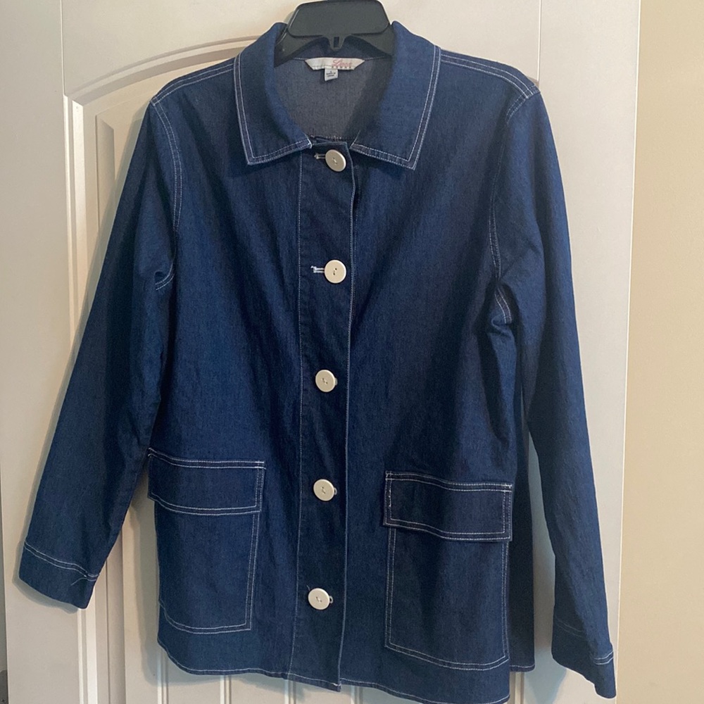Light weight jacket